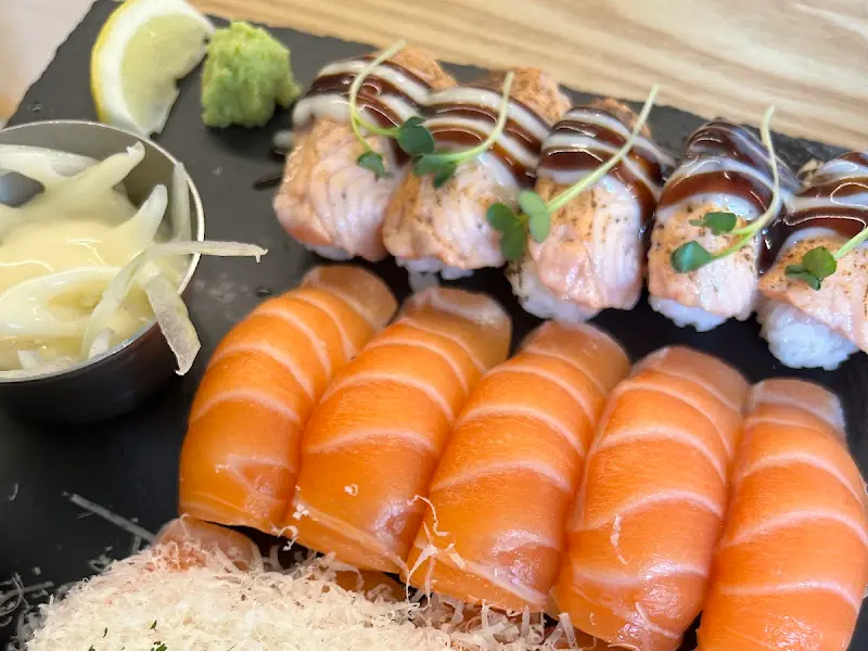 연어 초밥 한 상