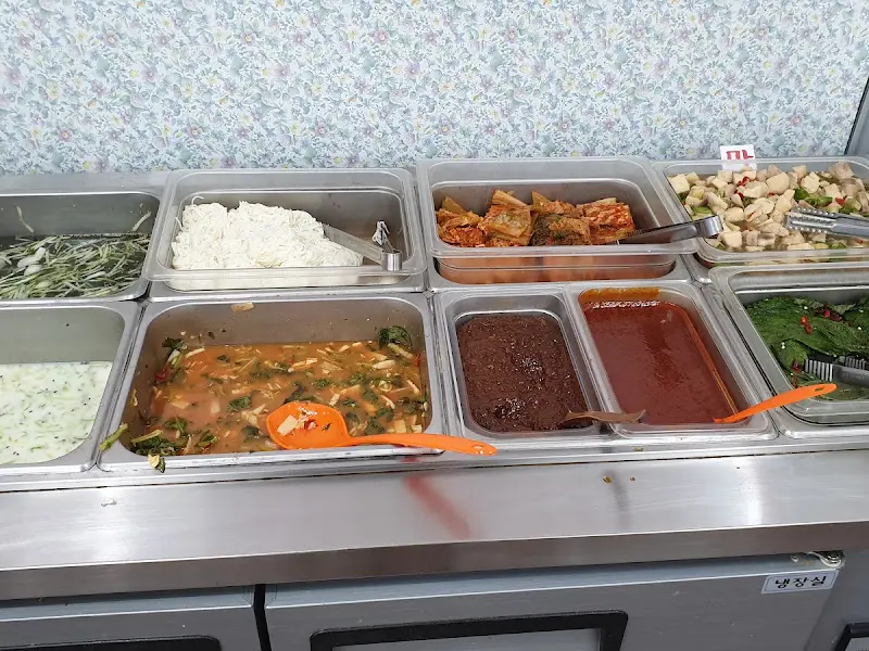 뷔페 음식 코너