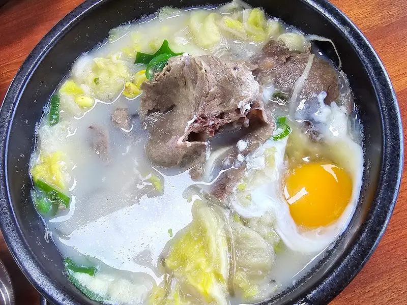 해장국 속 푸짐한 건더기