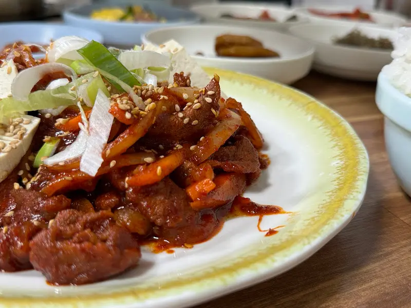 윤기가 흐르는 제육볶음