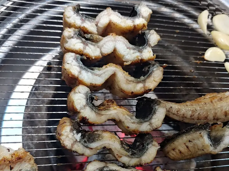 장어 굽는 모습