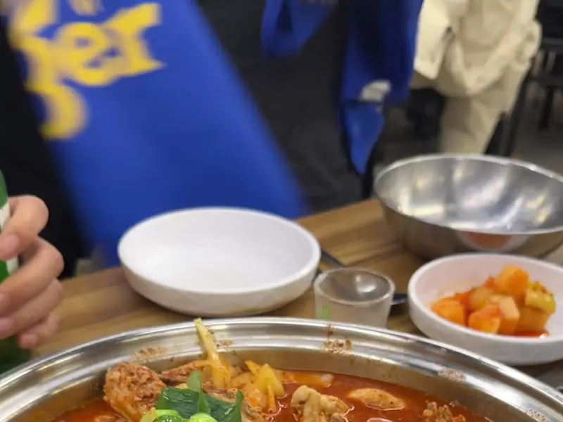 푸짐한 닭볶음탕