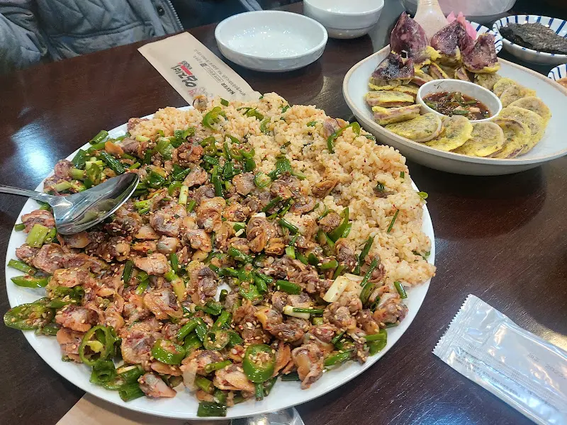 오징어순대와 꼬막무침비빔밥