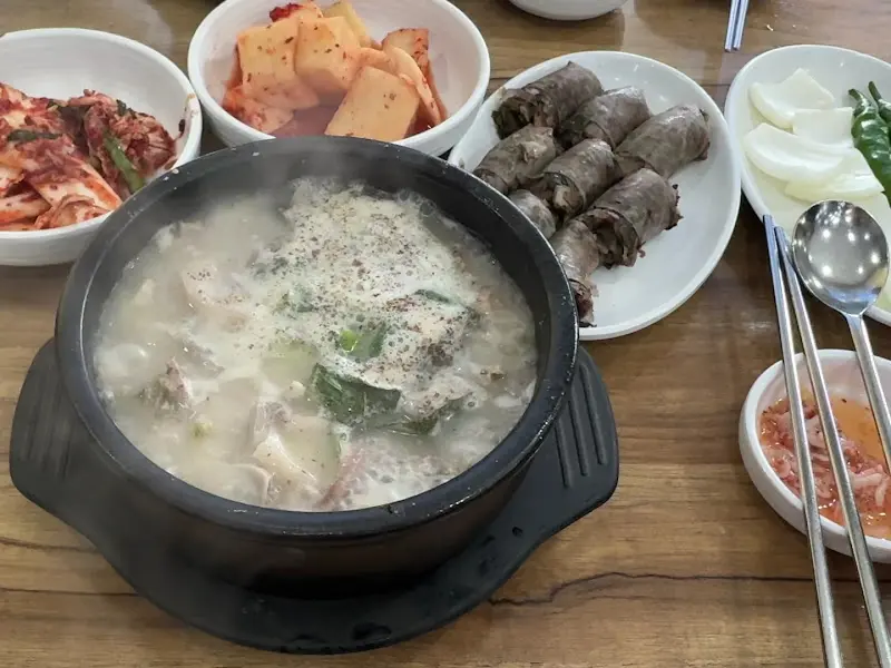 서일순대국 한상차림