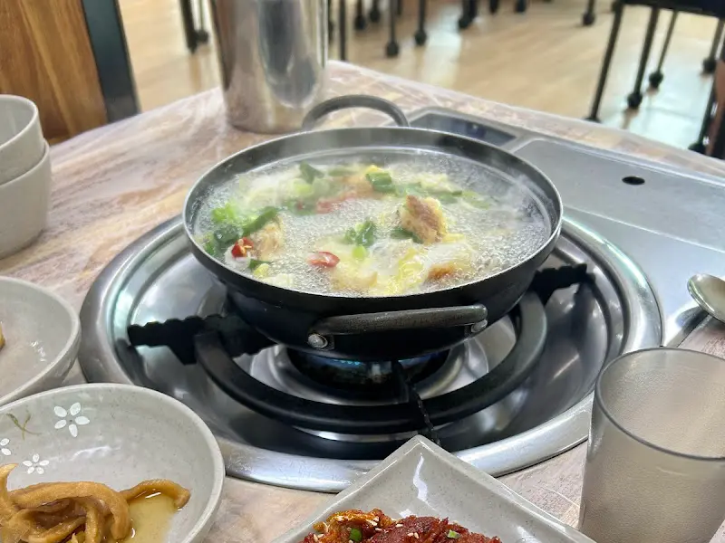 보글보글 끓는 황태국