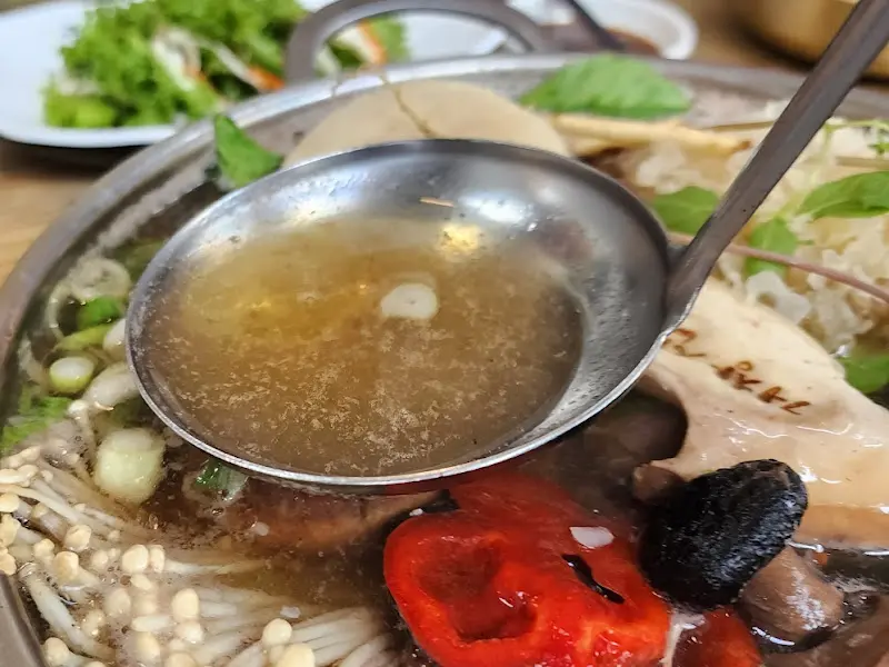 능이버섯전골 국물