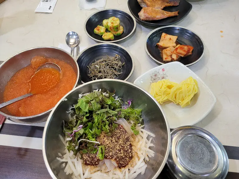 물회 전체 상차림