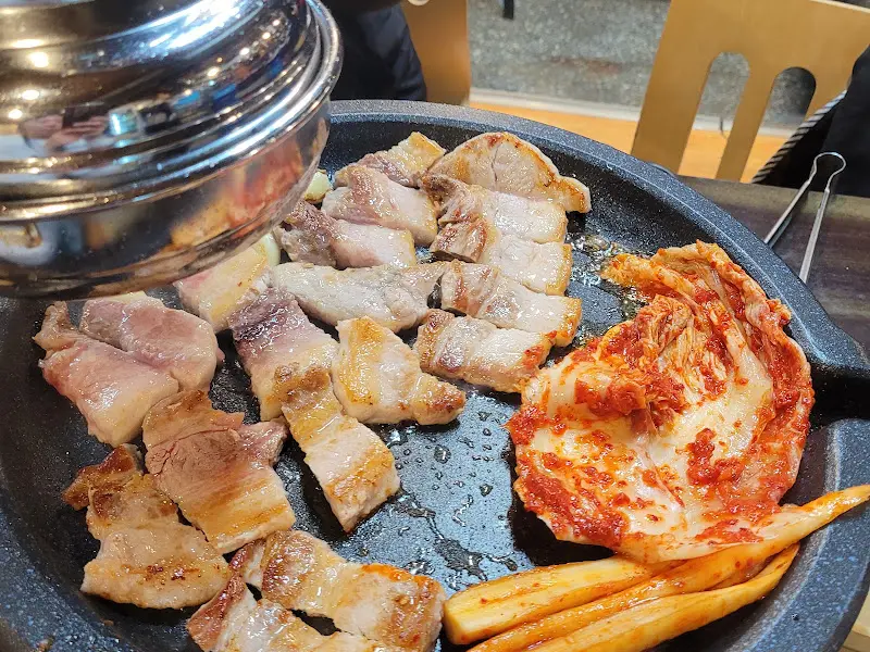 구워지는 삼겹살