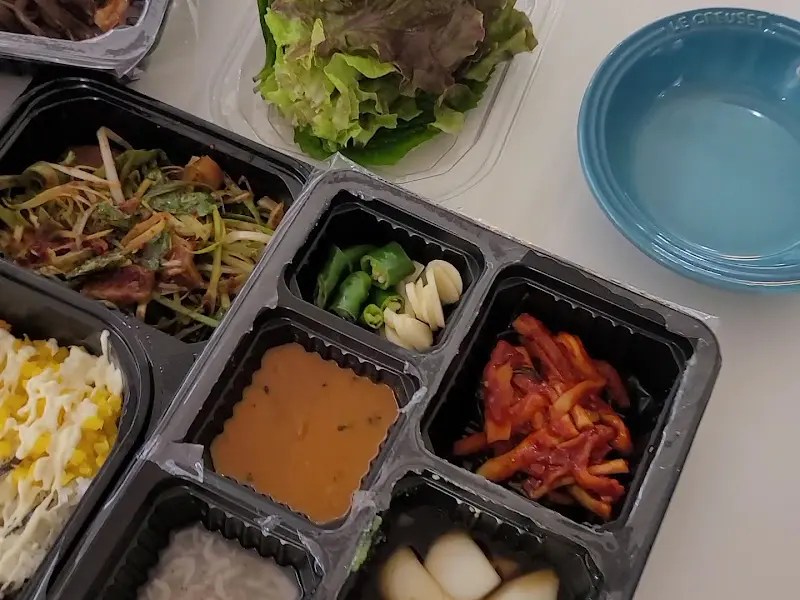 다양한 곁들임 메뉴