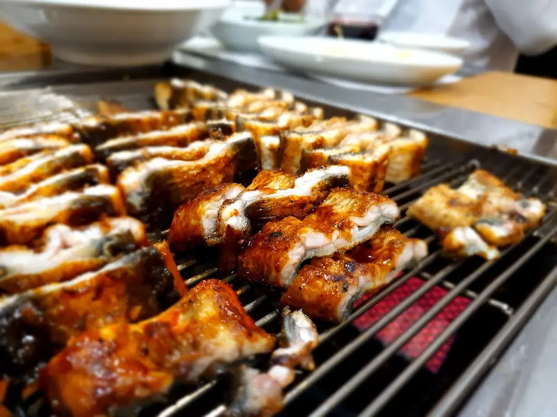 초벌되어 나온 장어구이