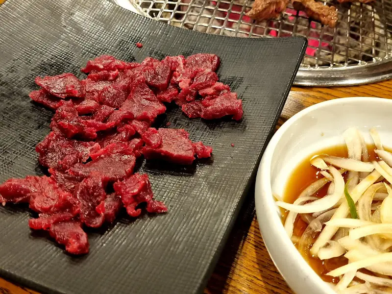 신선한 육사시미