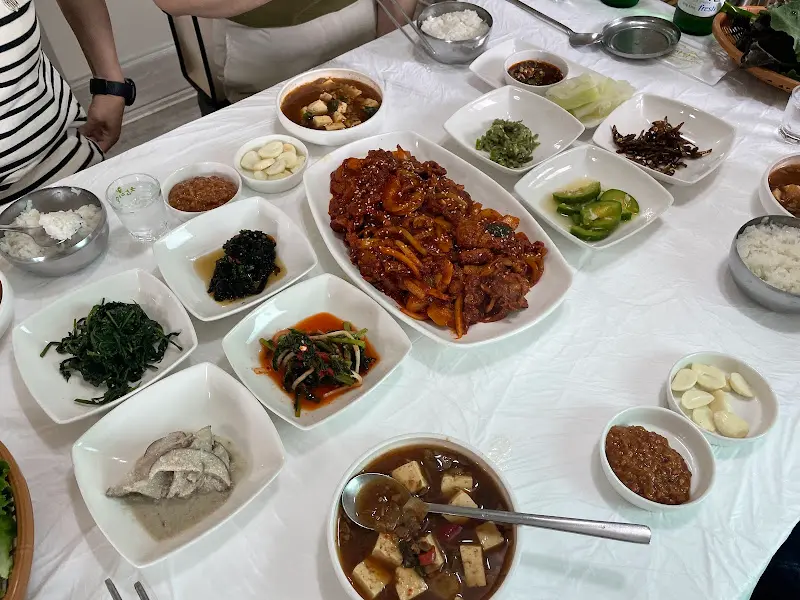 두루치기 정식과 밑반찬