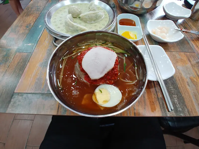 물비빔밀면 전체샷