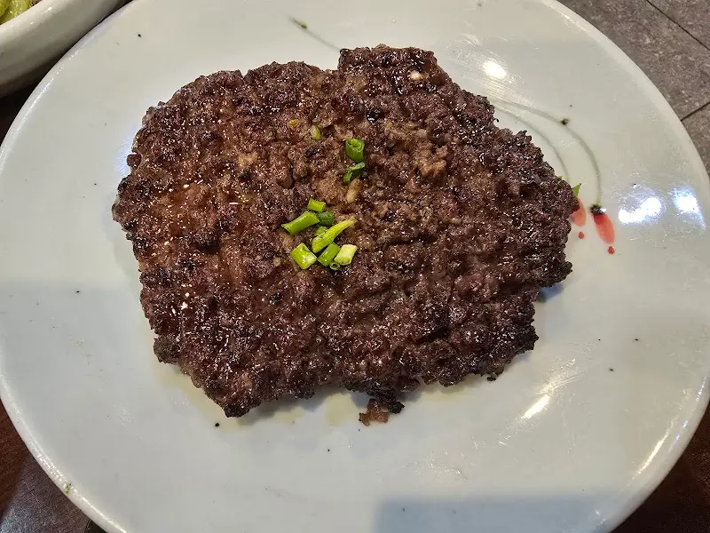 육즙 가득한 떡갈비