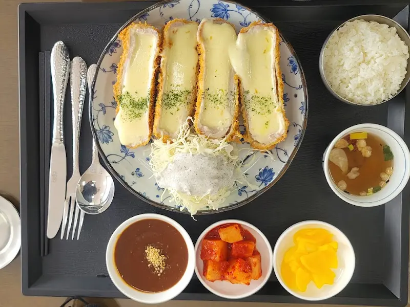 치즈 돈가스 정식