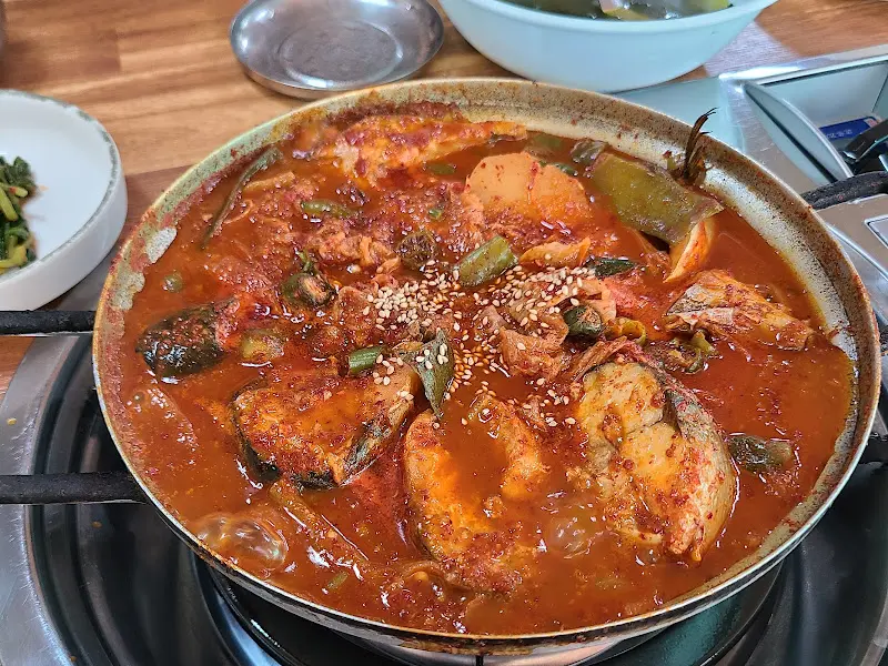 매콤한 갈치조림 한 상 차림