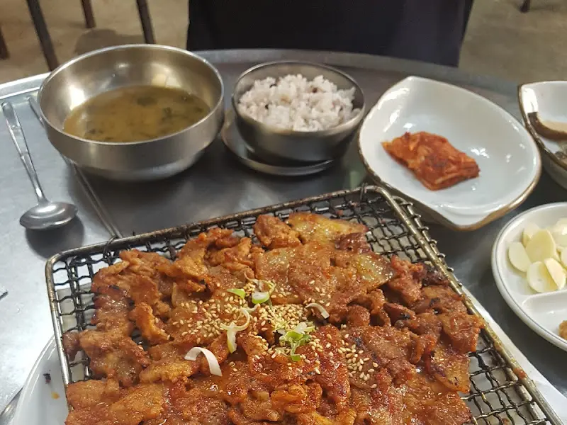 석쇠 불고기 한 상 차림