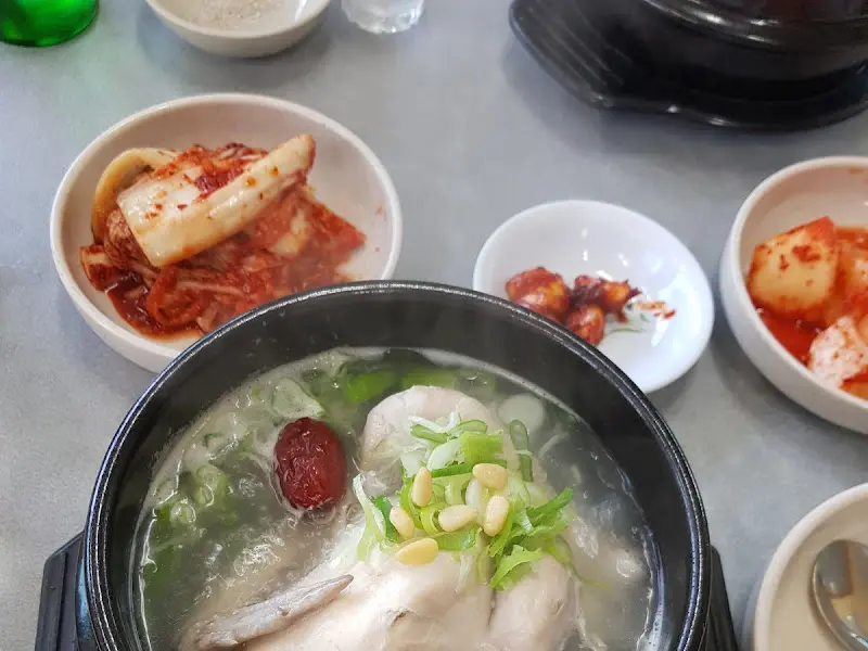 백제삼계탕 전체 상차림