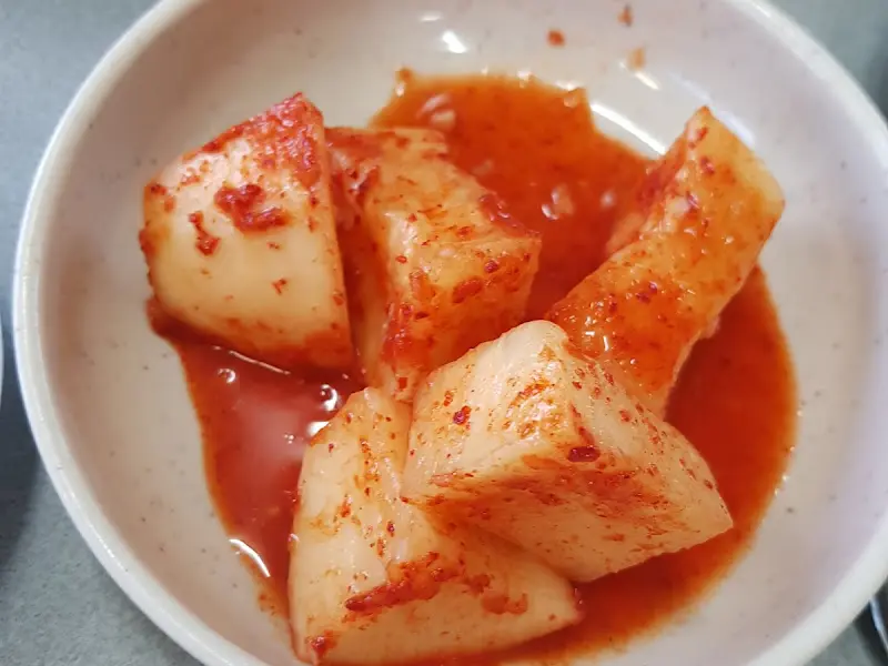 백제삼계탕 반찬 - 깍두기