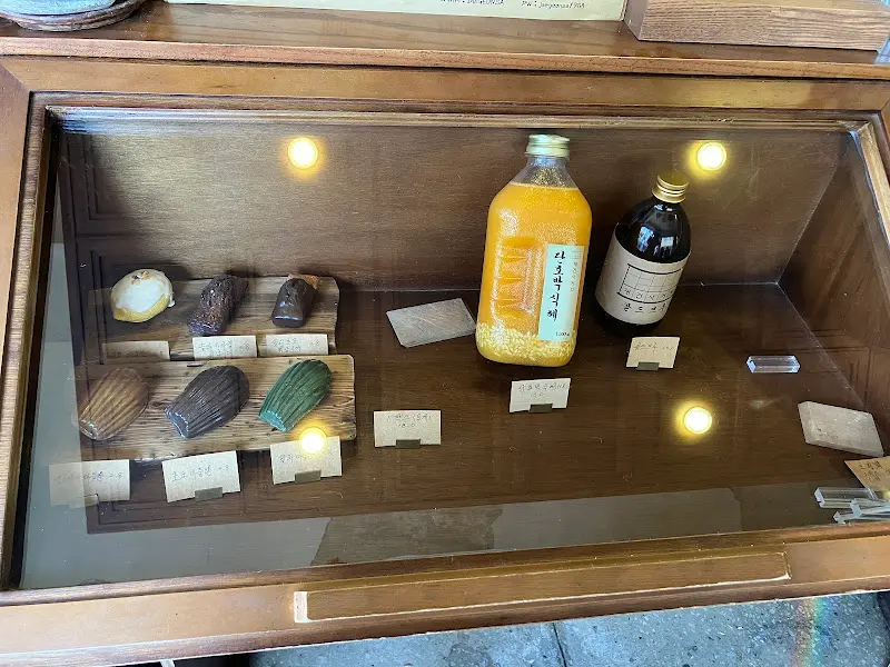 디저트 쇼케이스