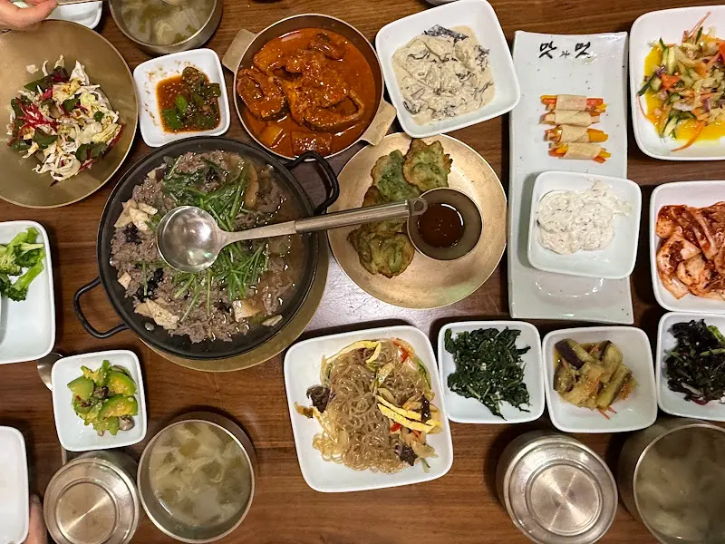 예다믄 한상차림