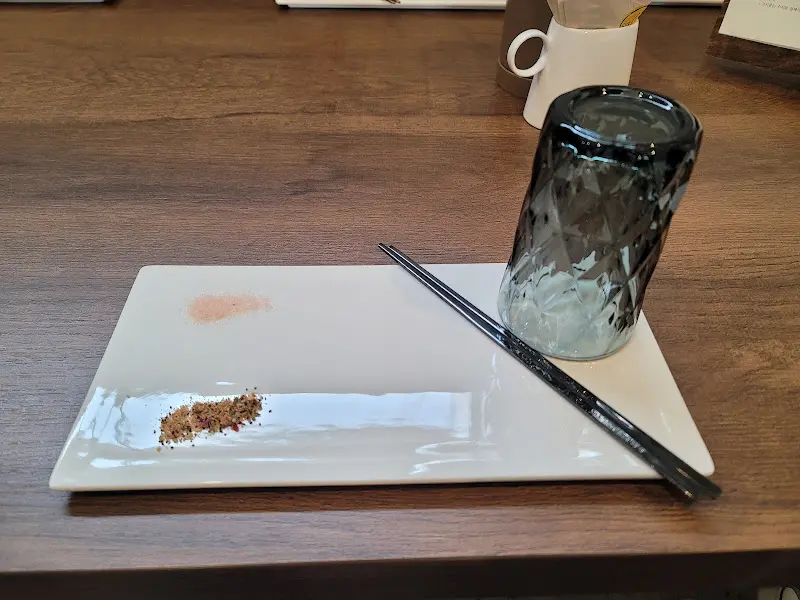 깔끔하게 세팅된 테이블