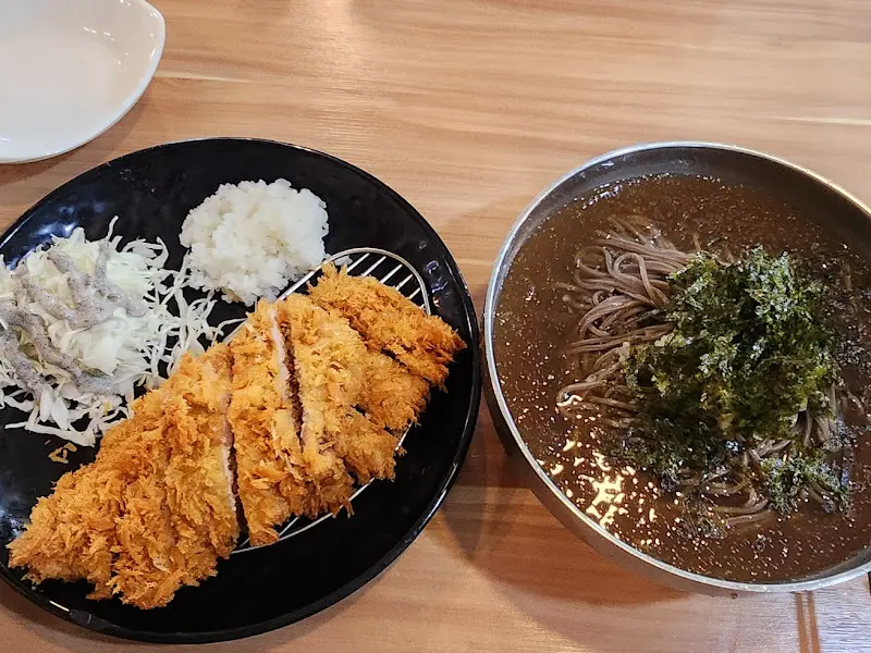 이삭소바 냉모밀과 돈까스