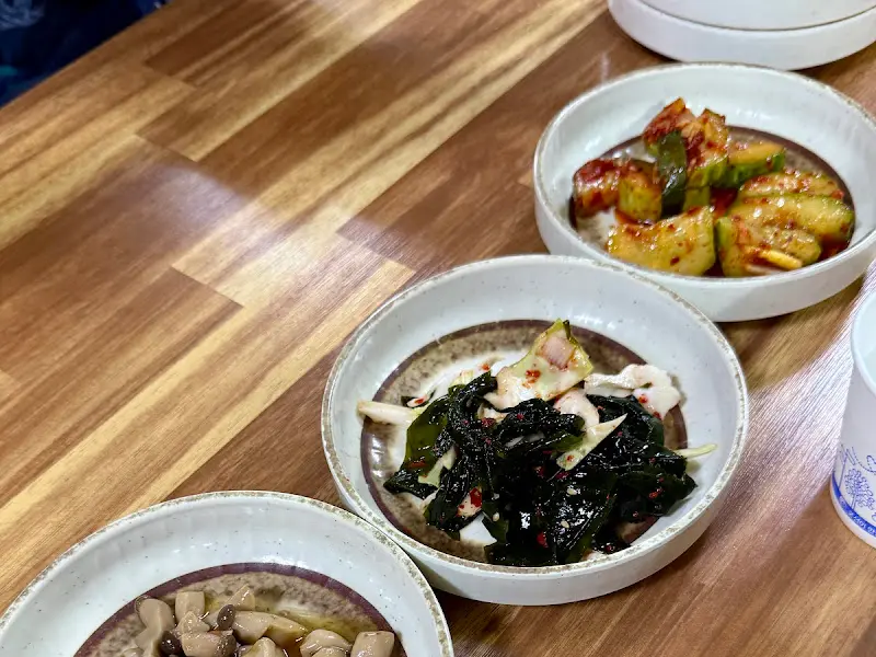 다양한 밑반찬들