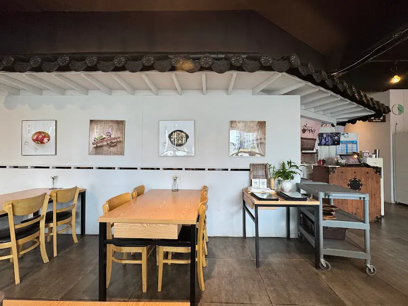 깔끔한 거제집 내부