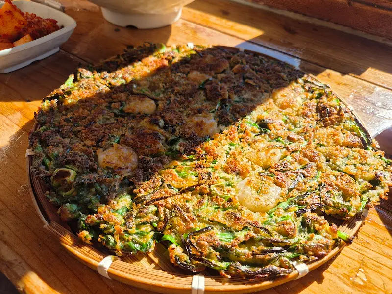 해물이 듬뿍 들어간 해물파전