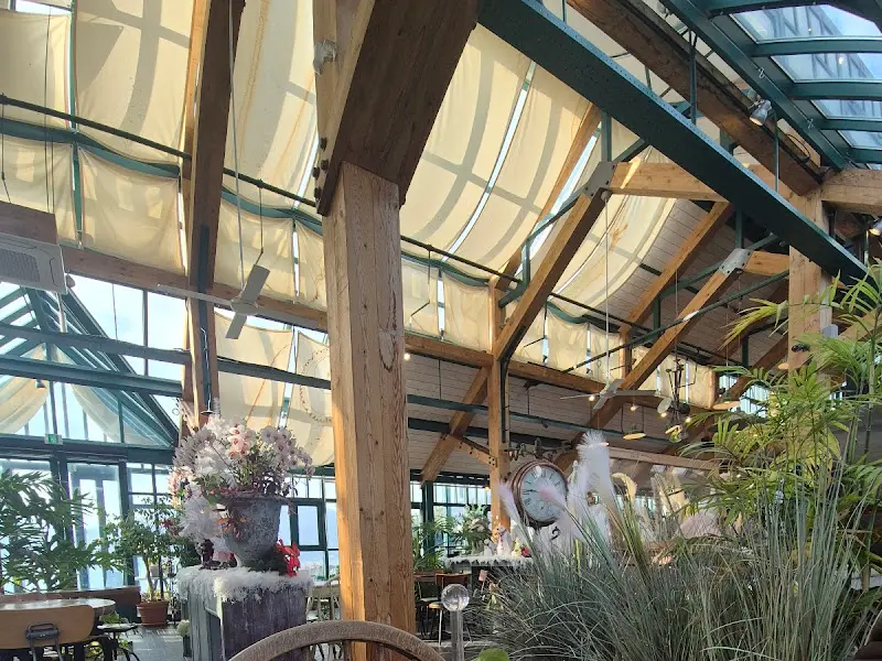 카페 내부 인테리어