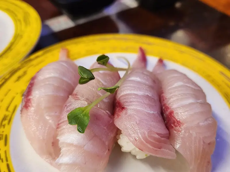 보기만 해도 군침이 도는 신선한 활어 초밥