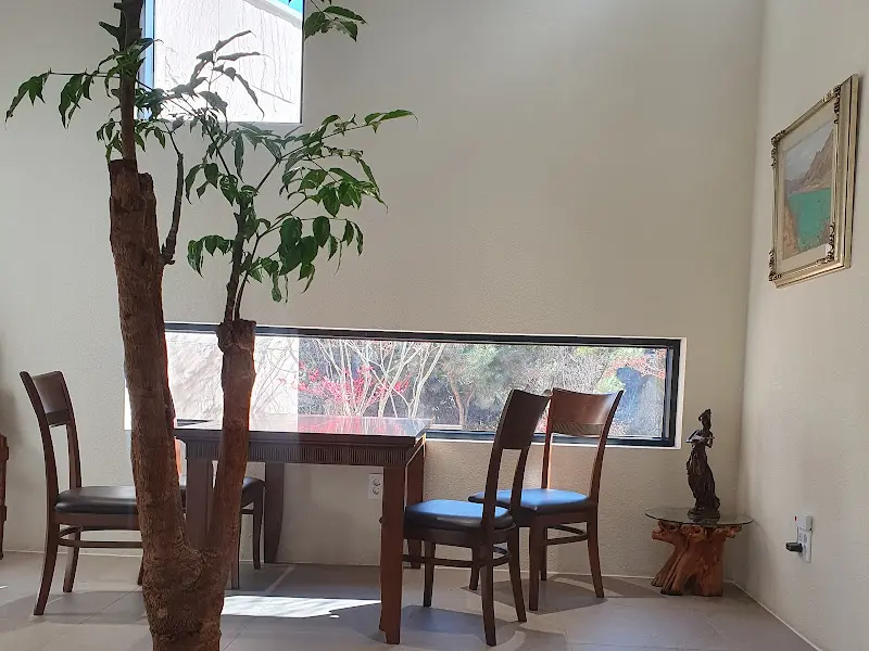 갤러리 카페 내부 인테리어