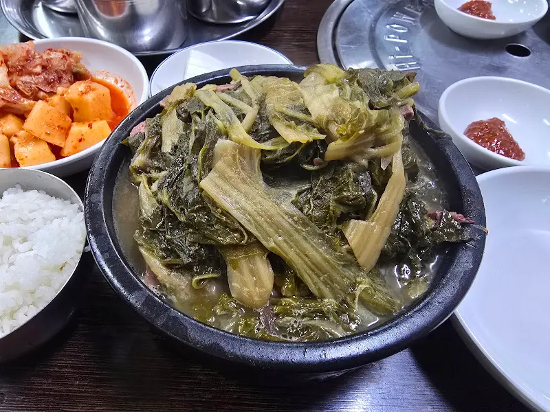 특 해장국의 푸짐한 비주얼