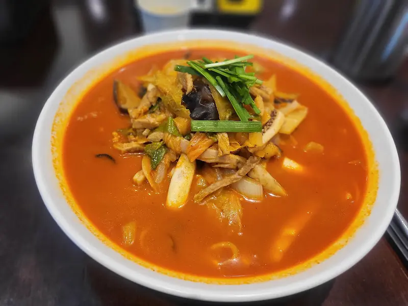 푸짐한 짬뽕 한 그릇