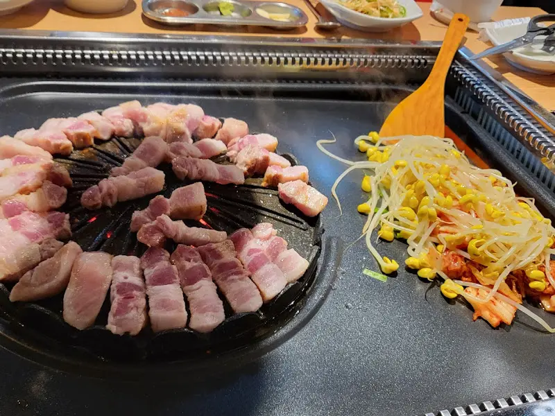 삼겹살과 김치, 콩나물