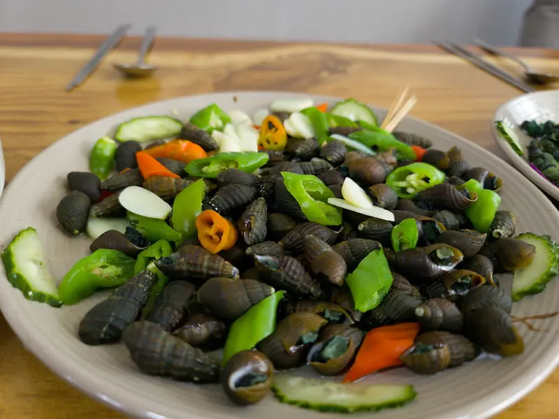 다슬기 한 접시