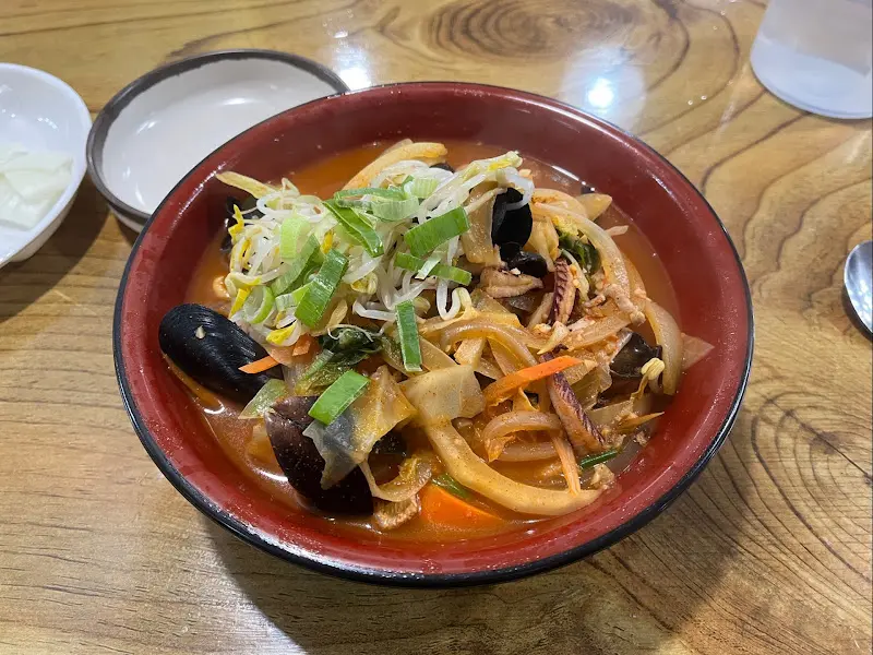 푸짐한 짬뽕 한 그릇