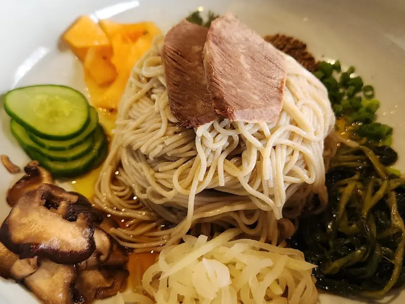 평양냉면의 고명