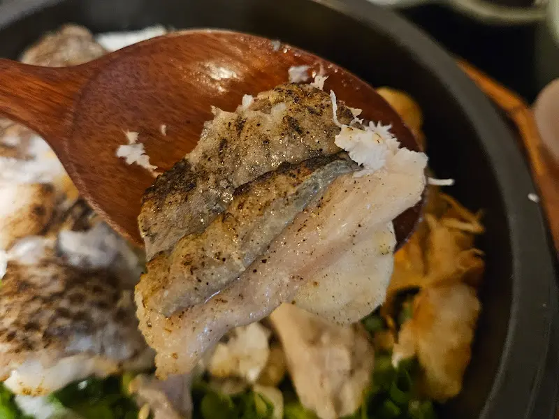 나무 주걱으로 뜬 도미살