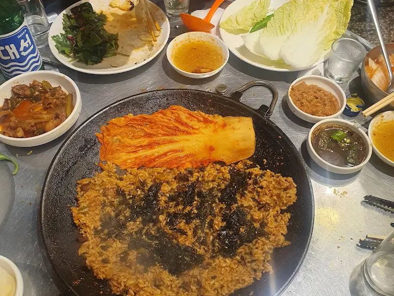 볶음밥으로 마무리하면 완벽한 한 끼 식사 완성