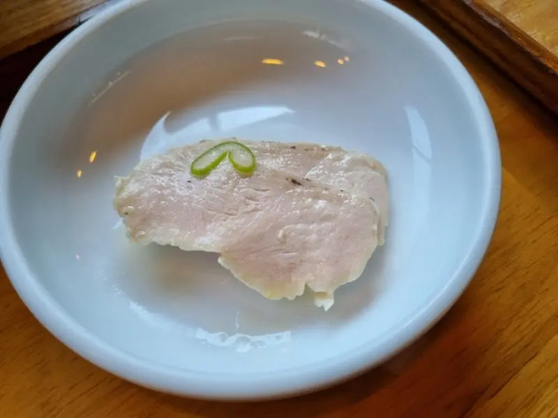 촉촉하고 부드러운 수비드 닭가슴살