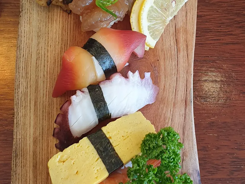 신선한 재료가 돋보이는 초밥