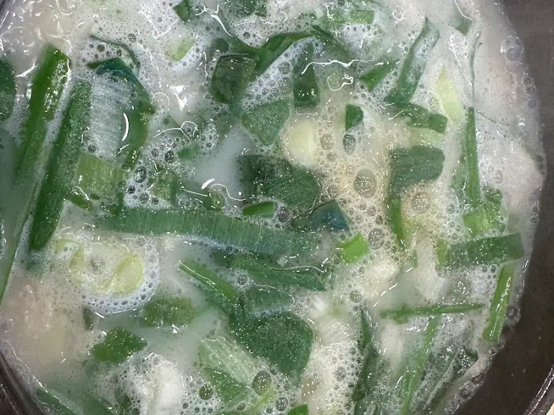 밀양가산돼지국밥 국물