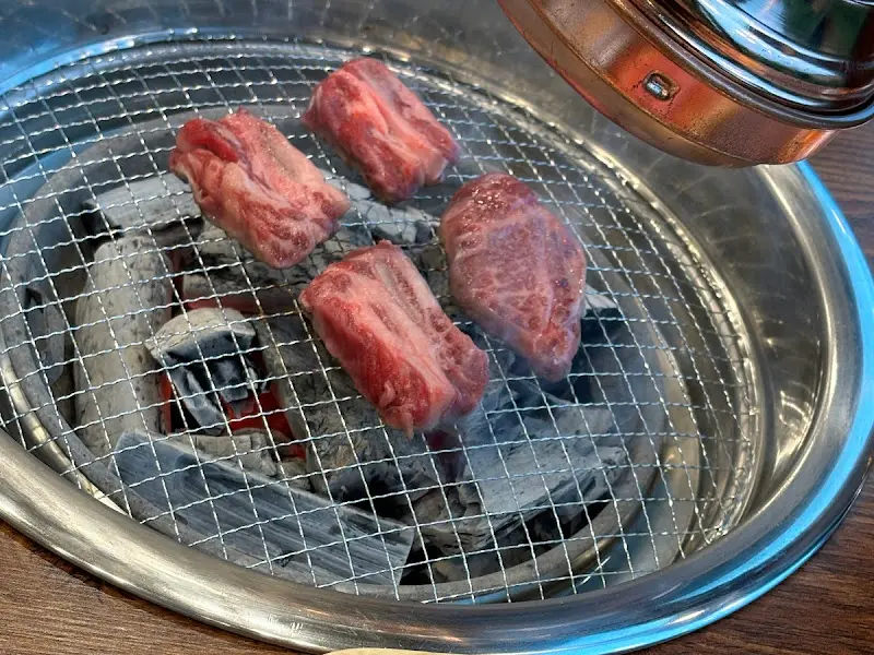 숯불 위 소갈비살