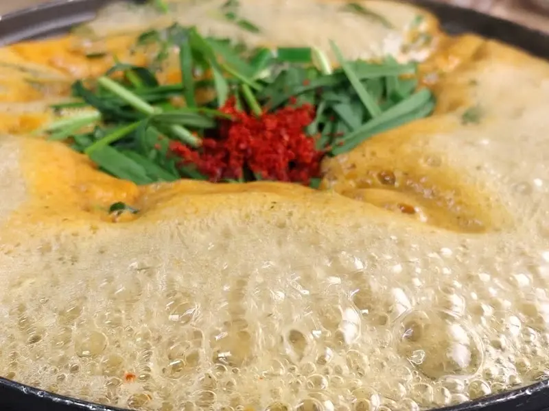 보글보글 끓는 올갱이전골