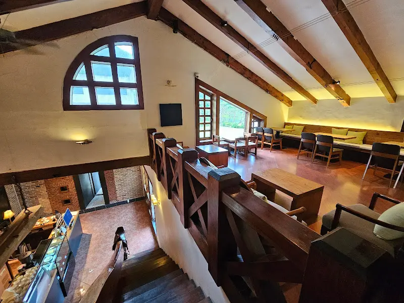 오스갤러리 2층 내부