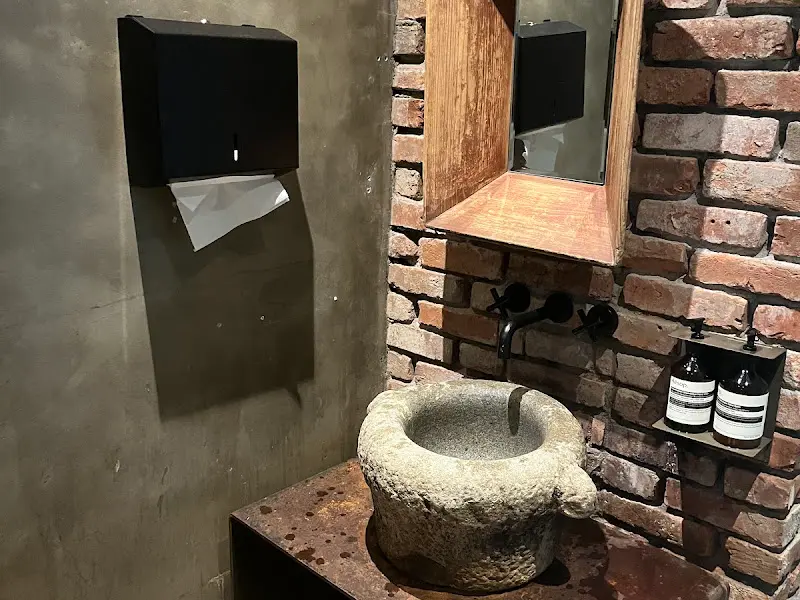 오스갤러리 화장실