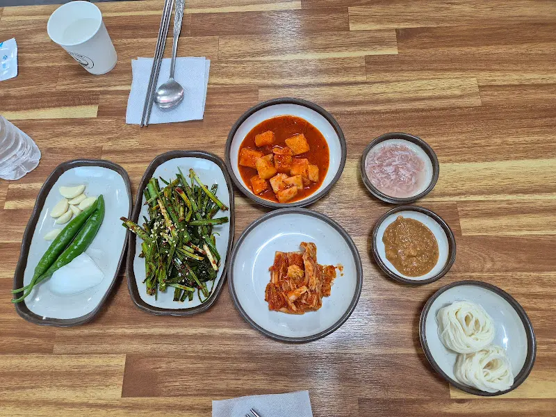 다양한 밑반찬 클로즈업