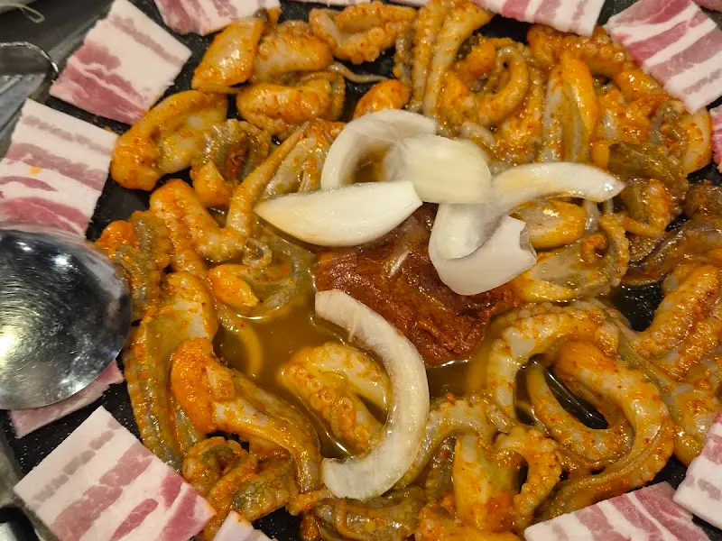 쭈꾸미와 삼겹살의 완벽한 조화